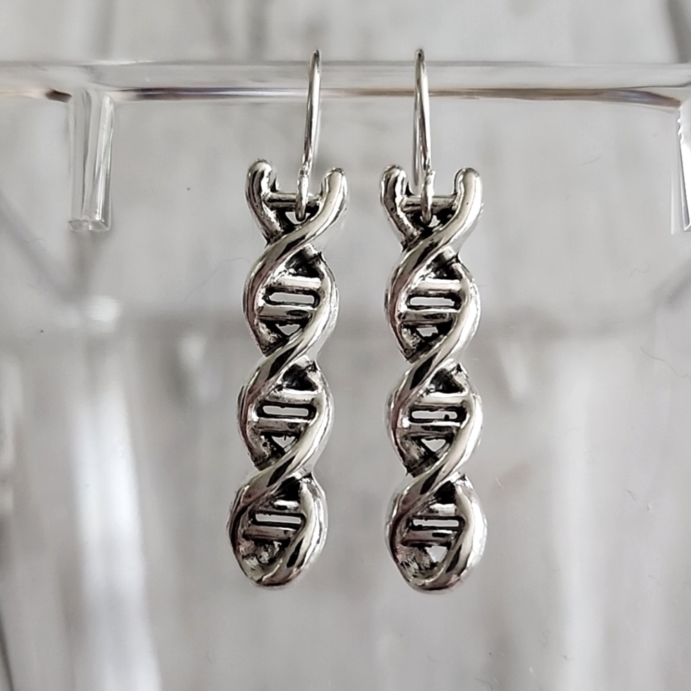 DNA Chain Earrings  925 Sterling Post not Stamped